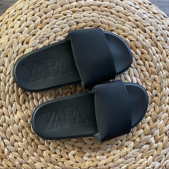 Zara black slide sandals